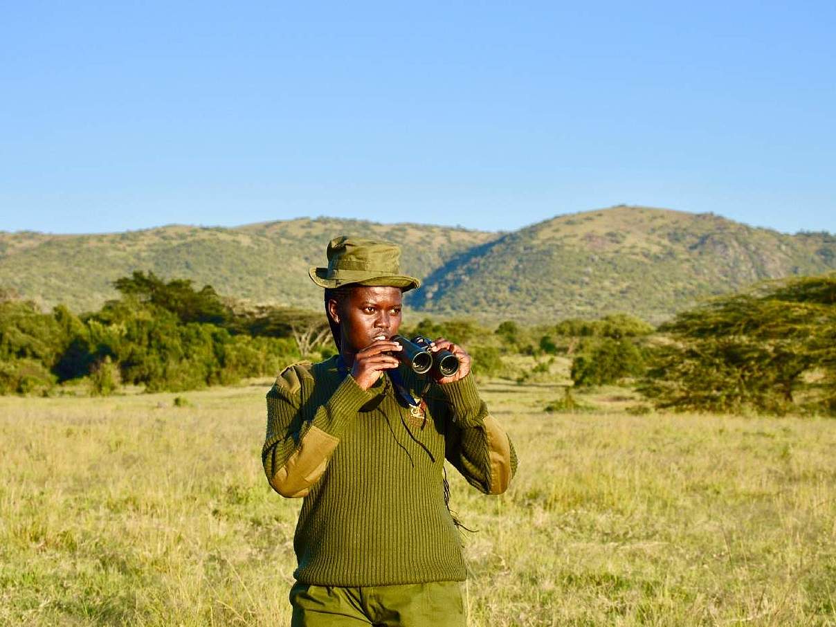 Stacy Nashipai, Rangerin im Mara Siana Gemeindeschutzgebiet © WWF-Kenya / Judy Kosgei